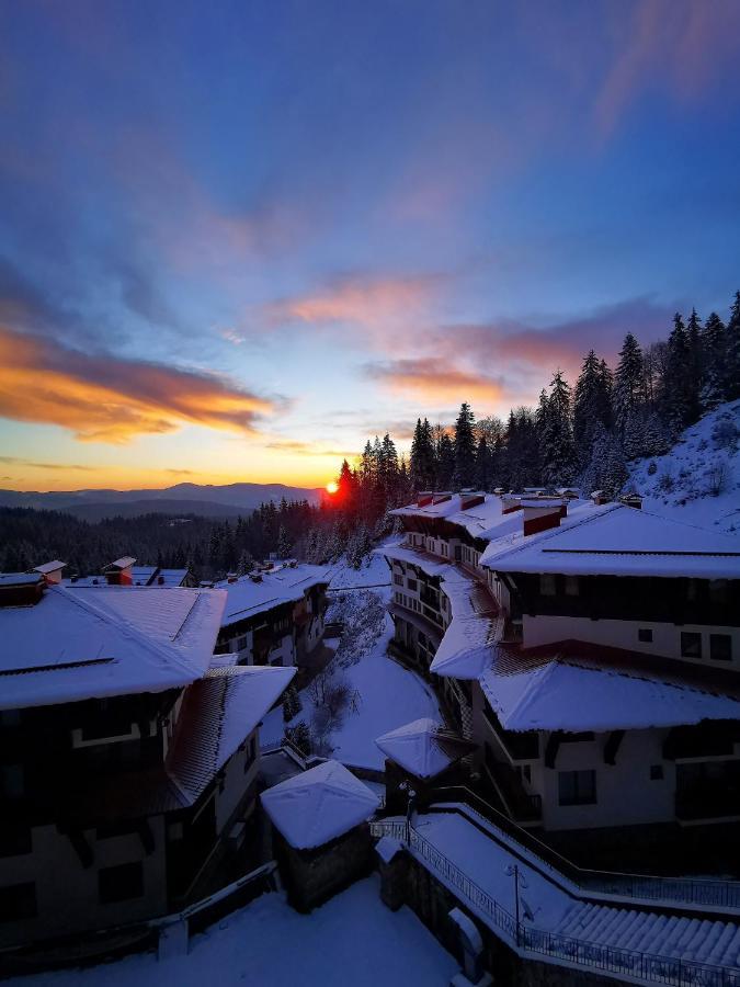 Viva 4-A-16 Ski To The Door Grand Monastery 潘波洛沃 外观 照片